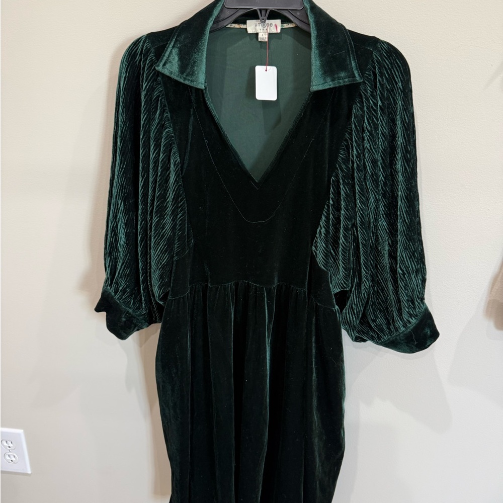 Umgee Dark Green Velvet Long Sleeve Dress